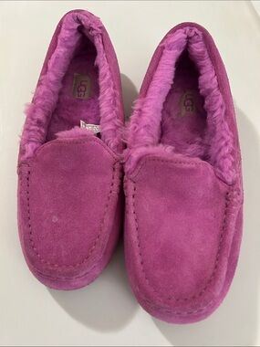 Ugg Magenta Pink Sherpa Lined Moccassins